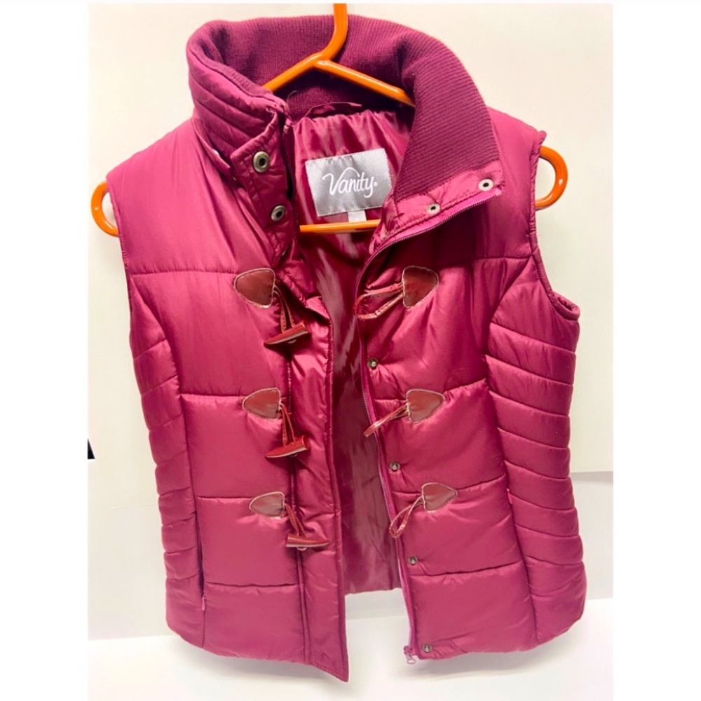 Women’s Maroon Puffer Vest